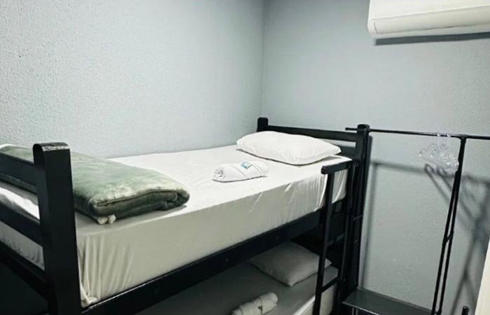 quarto básico beliche